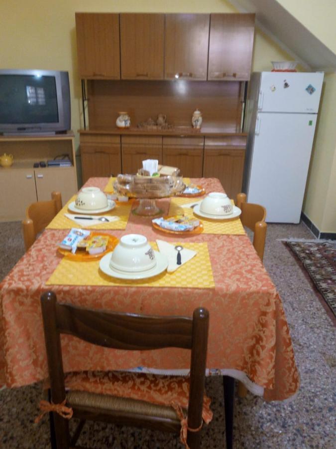 לינה וארוחת בוקר גוספיני L'Agrifoglio Di Emy מראה חיצוני תמונה